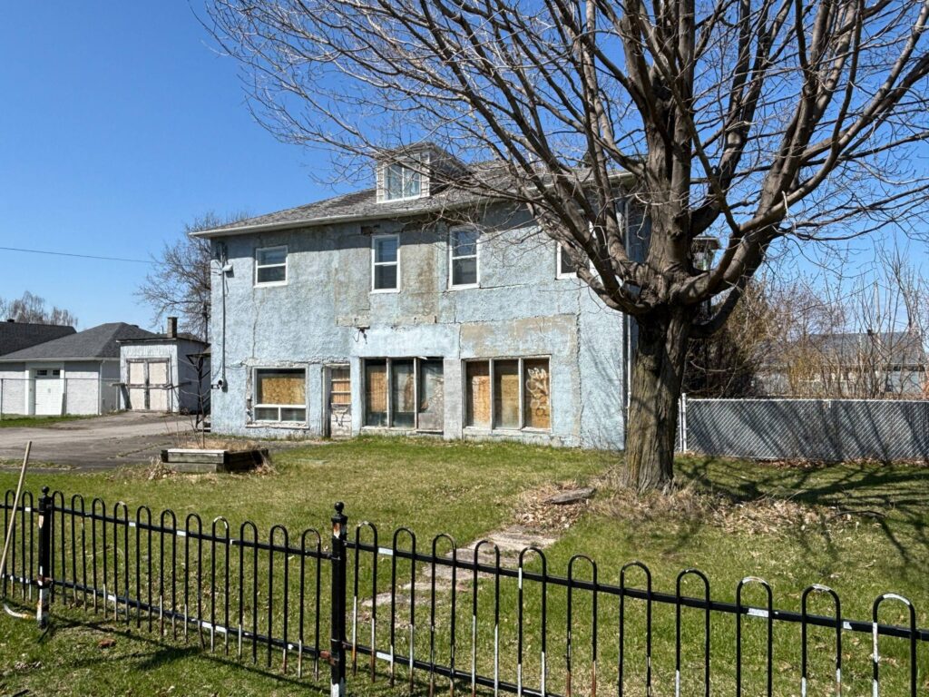 Démolition d’une résidence à Beauharnois