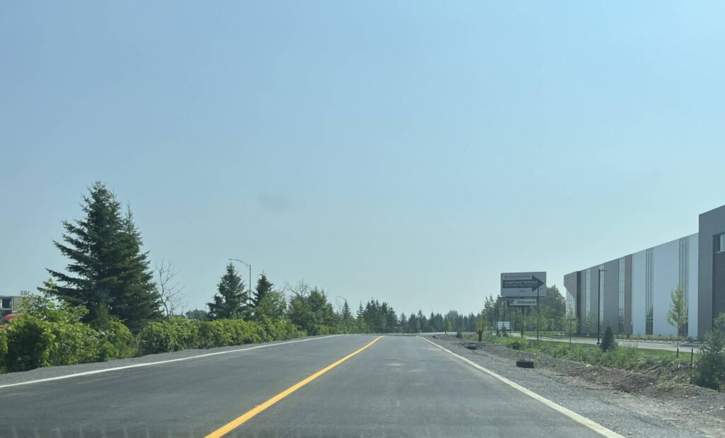A30 service road : Brand new